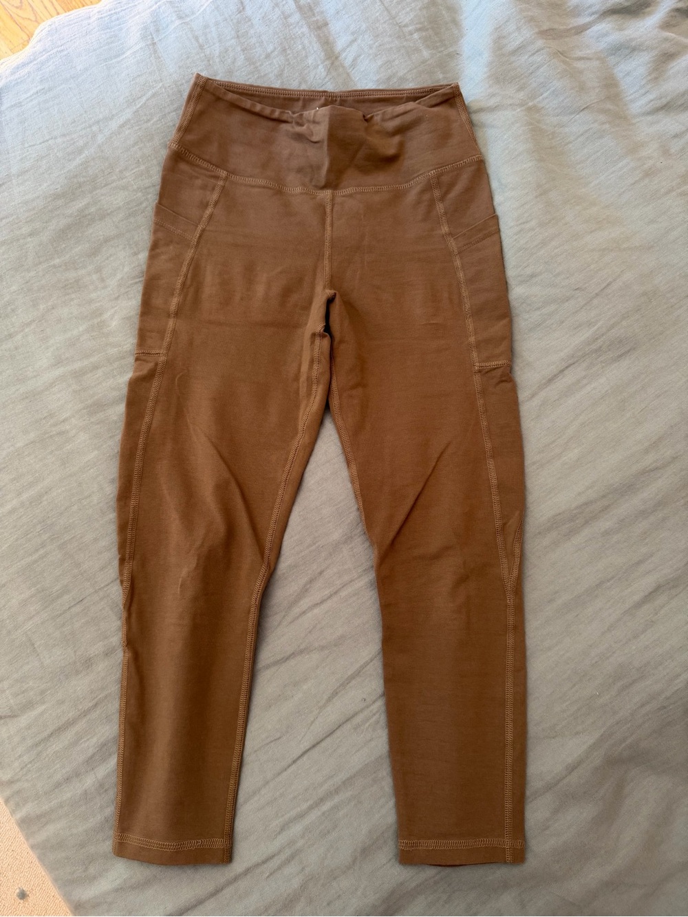 MATE the label High-Waist Pocket Leggings AND tank (full set!) in people/olive - Picture 9 of 13